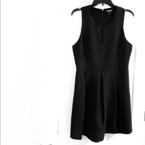 Gianni Bini black dress